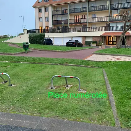 Appartamento Jardin Vue Et Parking Prive Numerote