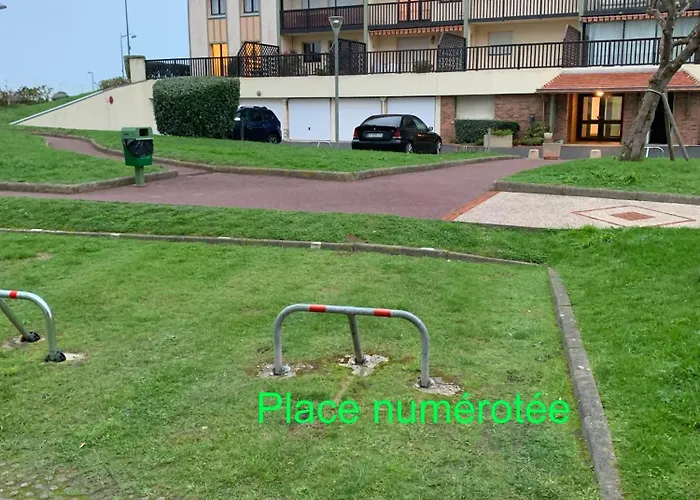 Appartamento Jardin Vue Et Parking Prive Numerote